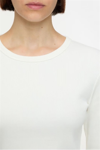 Closed, C95006 Fitted long-sleeve t-shirt, Ivory